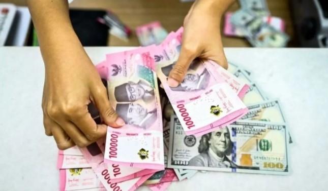 Rupiah Menguat 120 Poin ke Rp16.985 per Dolar AS pada Perdagangan Rabu Pagi