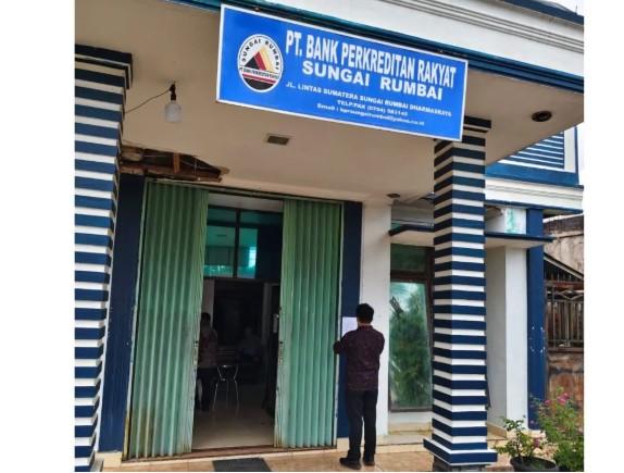 OJK Resmi Cabut Izin BPR Sungai Rumbai Setelah Gagal Disehatkan