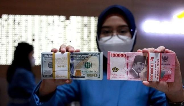 Rupiah Melemah ke Rp17.030 per Dolar AS pada Perdagangan Kamis Pagi