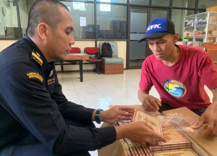 Dari Yogyakarta, PT Taru Martani Ekspor 1.200 Batang Cerutu ke Tailan