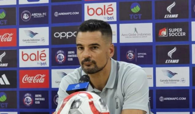 Carlos Pena Legawa Persita “Terusir” dari Indomilk Arena, Harap Dukungan Suporter