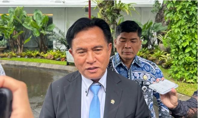 Yusril Ihza Mahendra Hadiri Pelantikan Hakim MK Baru di Istana Kepresidenan