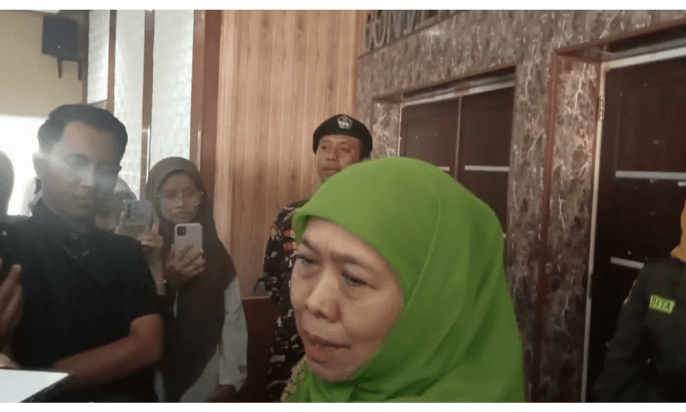 Khofifah Ajak Kader Muslimat NU Rawat Tradisi Gotong Royong dan Perdamaian
