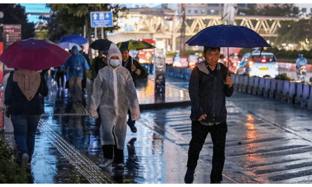 BMKG Prakirakan Hujan Ringan Guyur Jakarta Siang hingga Sore Hari