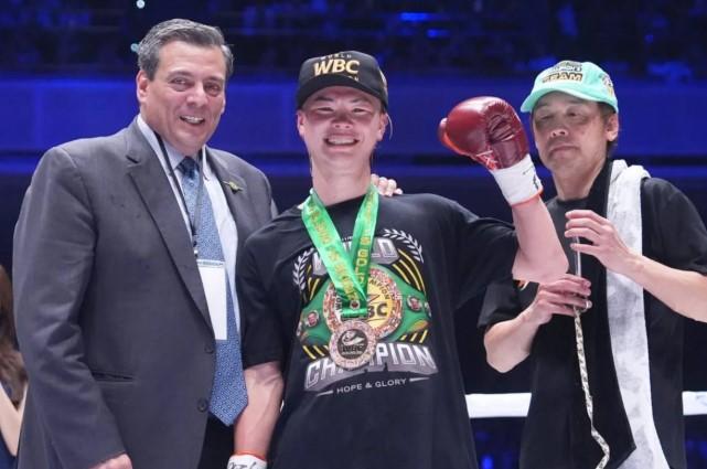 Tenshin Nasukawa Tumbangkan Estrada dan Resmi Jadi Penantang Wajib Gelar Dunia WBC Kelas Bantam