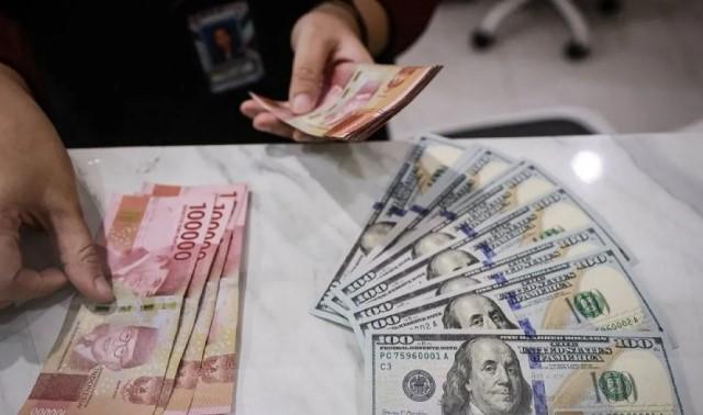 Rupiah Menguat Tipis, Harapan Negosiasi AS-Iran Tekan Dolar dan Harga Minyak