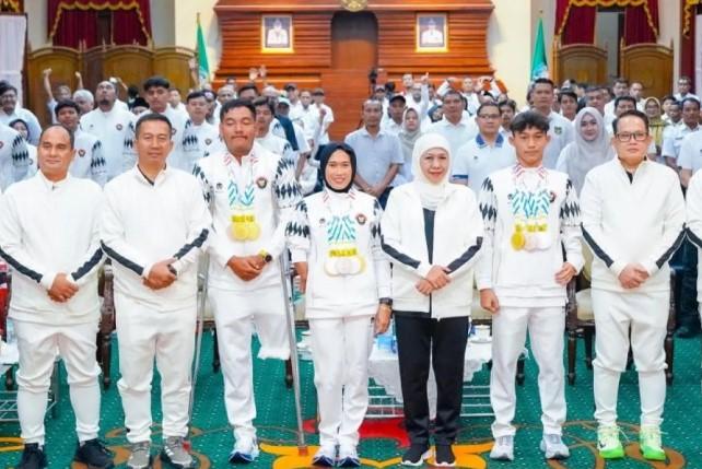 Khofifah Beri Bonus Rp1,845 Miliar untuk Atlet Paralimpik Jatim Usai Sumbang 35 Medali