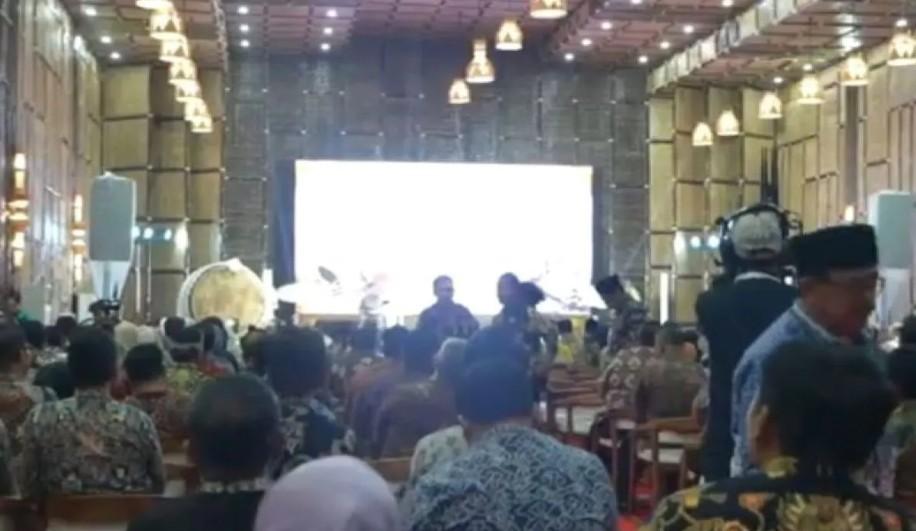 Wamendagri Tegaskan Sinkronisasi APBD dan RKPD, Soroti Pengangguran di Jawa Barat