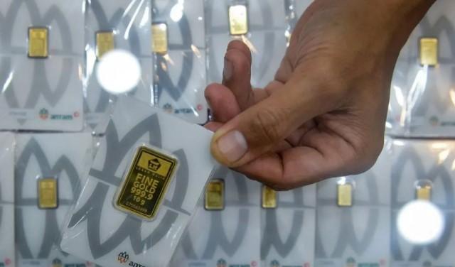 Harga Emas Antam Turun Tipis Rp5.000, Kini Dibanderol Rp2,888 Juta per Gram