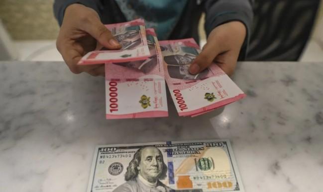 Ekonom Soroti Pergerakan Rupiah Dipengaruhi Ketidakpastian Konflik Timur Tengah