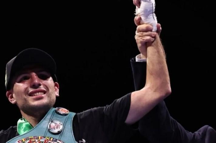 Cristobal Lorente Rebut Gelar WBC Silver dan Resmi Jadi Penantang Wajib Juara Dunia Kelas Bulu