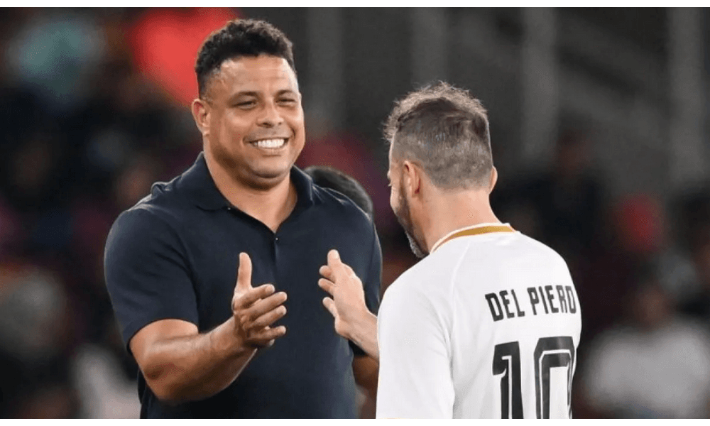 Ronaldo Nazario Terharu Sambutan Fans Indonesia di Clash of Legends GBK