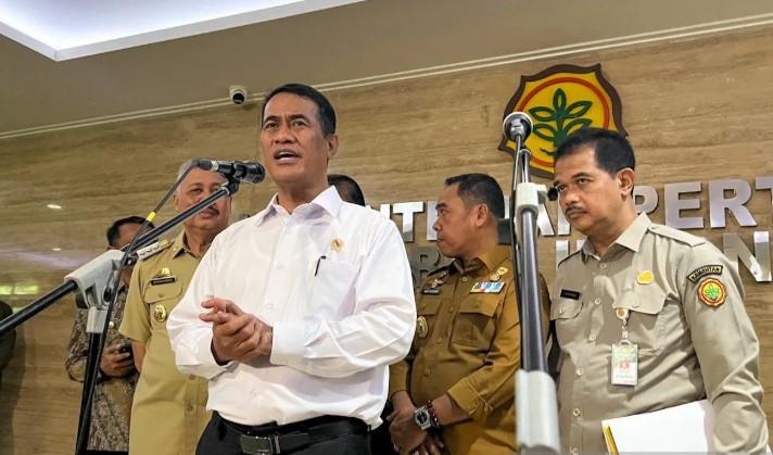 Mentan Gandeng 170 Bupati Dorong Perkebunan Nasional, Siapkan Hibah Rp9,95 Triliun untuk Petani