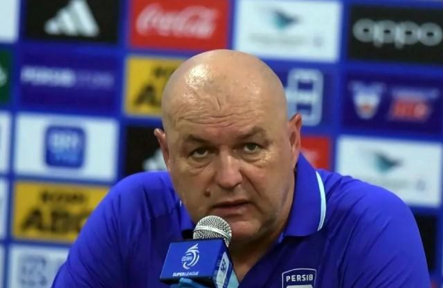 Bojan Hodak Soroti Kesalahan Fatal Persib Saat Ditahan Imbang Dewa United di Banten