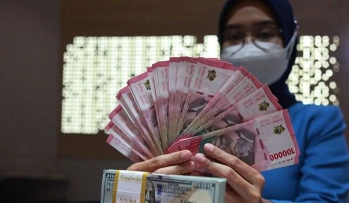 Rupiah Menguat ke Level Rp17.126 per Dolar AS pada Perdagangan Selasa Pagi