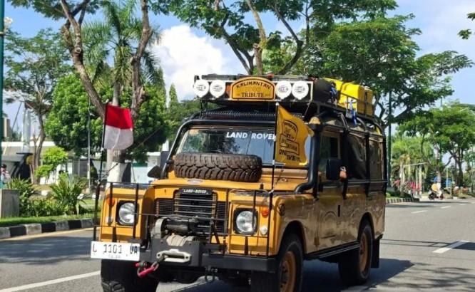 Peserta Reli Internasional Kalimantan Tribute Telusuri Jejak Legendaris Camel Trophy 1996