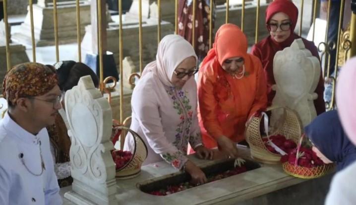 Ziarah ke Makam R.A. Kartini, Menteri Arifah Tegaskan Komitmen Kesetaraan Gender