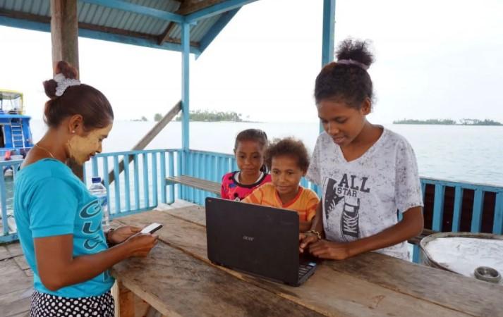 Rangkuman Warta Lifestyle: Kampung Internet hingga Pajak Kendaraan Listrik Jadi Sorotan