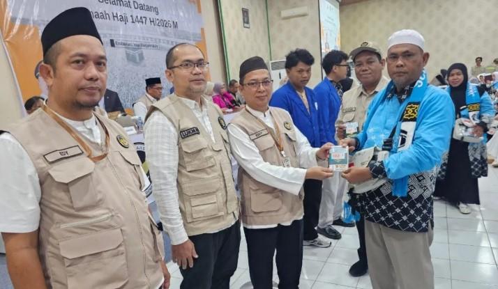 Ratusan Jamaah Calon Haji Kloter 01 Embarkasi Banjarmasin Mulai Masuk Asrama untuk Persiapan Keberangkatan