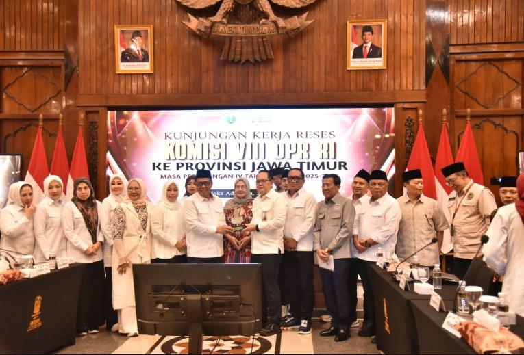 Transportasi Haji Embarkasi Surabaya Gratis, DPR Pastikan Beban Jemaah Berkurang