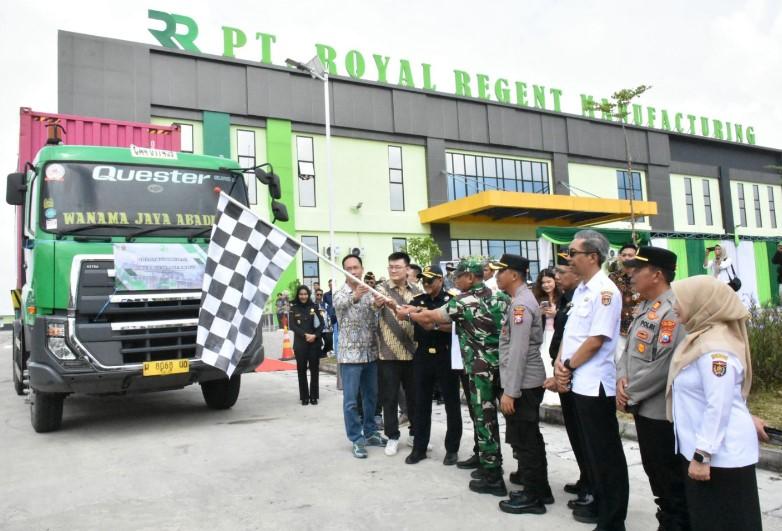 Pabrik di Ngawi Kirim Satu Kontainer Mainan ke  Los Angeles