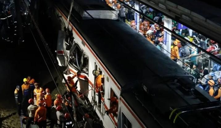 KAI Daop 8 Surabaya Batalkan Tiga Perjalanan Kereta Imbas Kecelakaan di Bekasi Timur