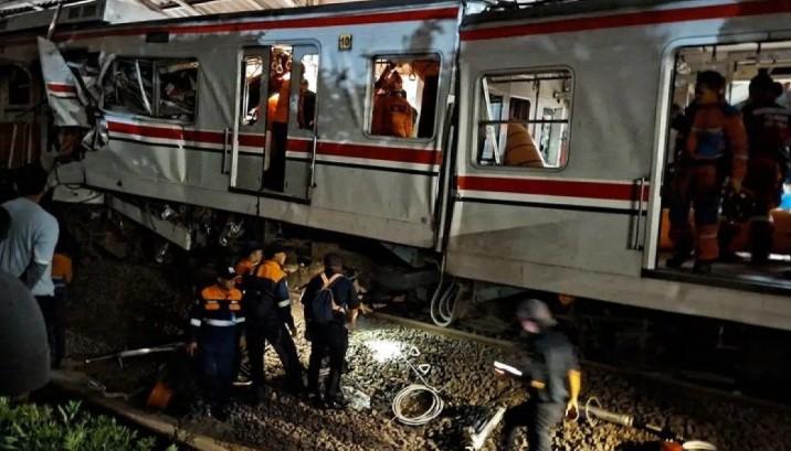 Basarnas Tambah 14 Personel, Evakuasi Korban Terhimpit KRL di Bekasi Timur Dikebut