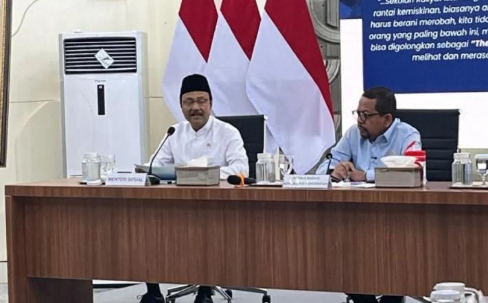 Mensos Klarifikasi Sepatu Viral Siswa Sekolah Rakyat Bukan Pengadaan Kemensos