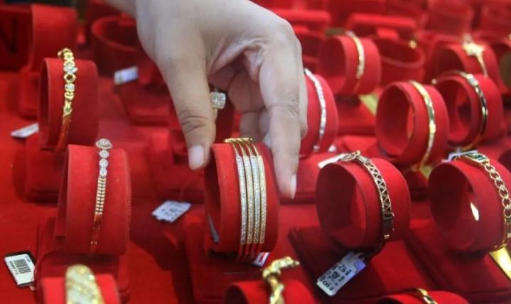 Harga Emas Antam Melonjak Lagi, Kini Tembus Rp2,840 Juta per Gram