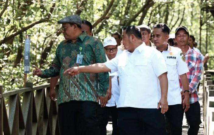 Kemenhut Gandeng Penajam Kembangkan Ekowisata Mangrove Berkelanjutan