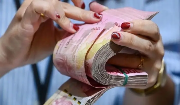 Rupiah Melemah ke Rp17.357 per Dolar AS akibat Konflik AS-Iran Memanas