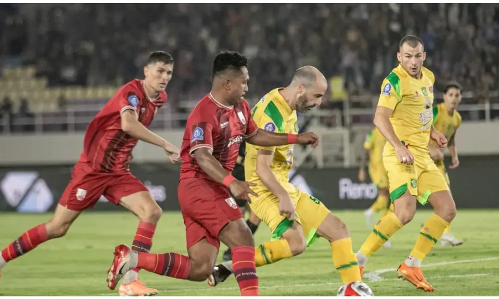Persebaya Ditahan Imbang Persis Solo Tanpa Gol di Stadion Manahan