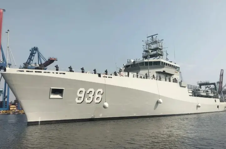 TNI AL Terima KRI Canopus-936, Kapal Penyelamat Kapal Selam Pertama Milik Indonesia
