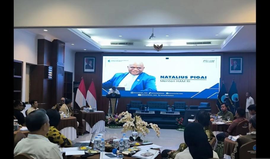 Revisi UU HAM Disebut Lebih Progresif, Pigai Perkuat Lembaga Independen dan Perlindungan Pembela HAM