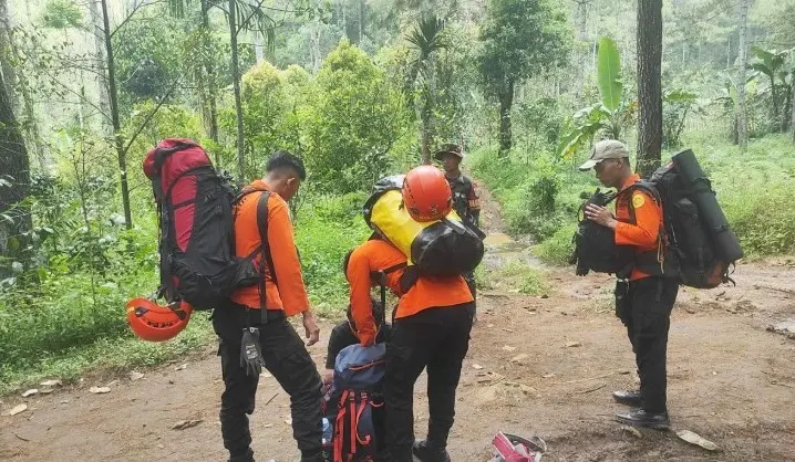 Tim SAR Berhasil Temukan Mahasiswa ITB yang Hilang di Gunung Puntang dalam Kondisi Selamat
