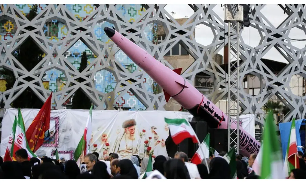 Iran Ancam Buka Medan Perang Baru Jika AS dan Israel Kembali Menyerang