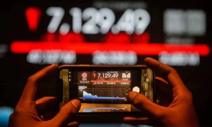 IHSG Dibuka Melemah, Saham Tambang Tertekan Sentimen Kenaikan Royalti Mineral