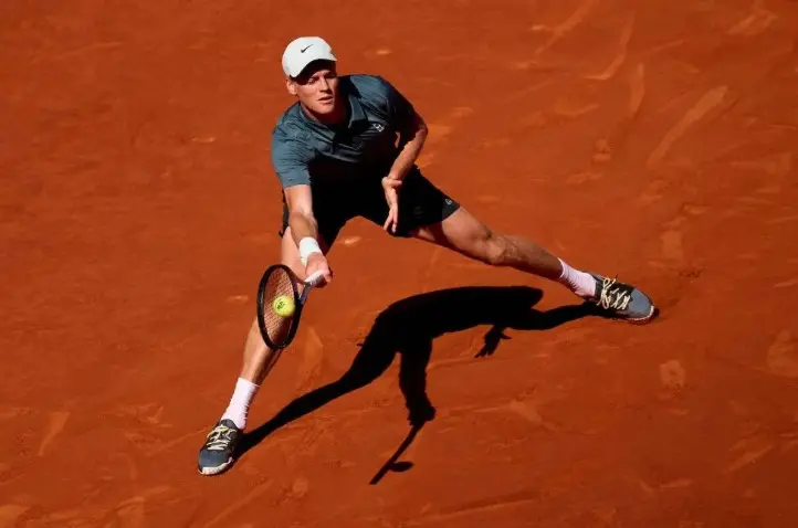 Jannik Sinner Samai Rekor Novak Djokovic Usai Menang Telak di Roma