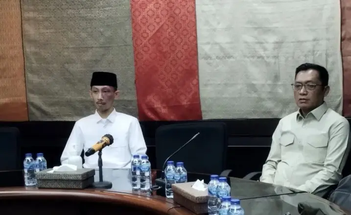Gerindra Sidang Anggota DPRD Jember yang Viral Merokok dan Main Gim Saat Rapat Stunting