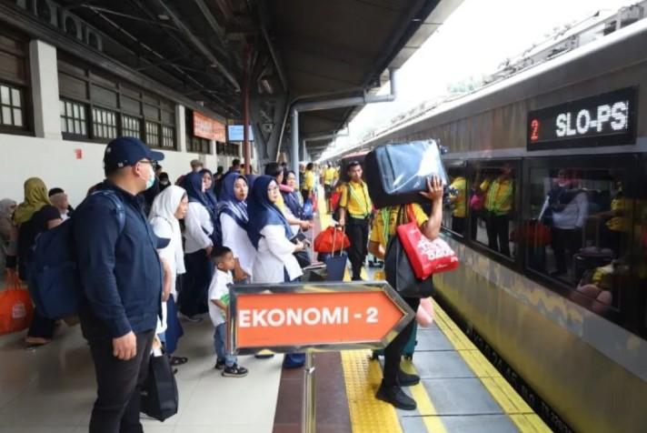Libur Panjang Kenaikan Yesus Kristus, Penjualan Tiket Kereta di Jakarta Tembus 142 Ribu