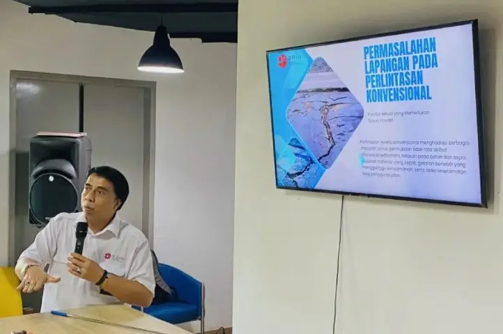BRIN Kembangkan Pelat Karet Perlintasan Kereta untuk Kurangi Risiko Kecelakaan