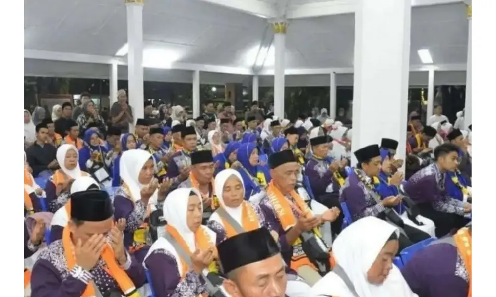 Wakil Bupati Lebak Lepas 365 Jamaah Calon Haji Kloter 22 ke Tanah Suci