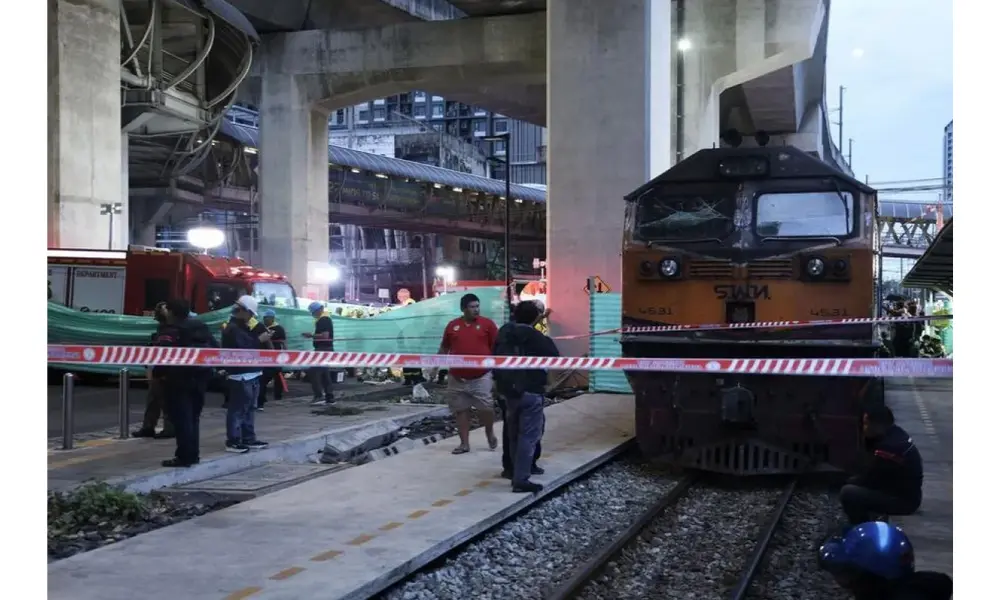 Tabrakan Kereta dan Bus di Bangkok Tewaskan Delapan Orang