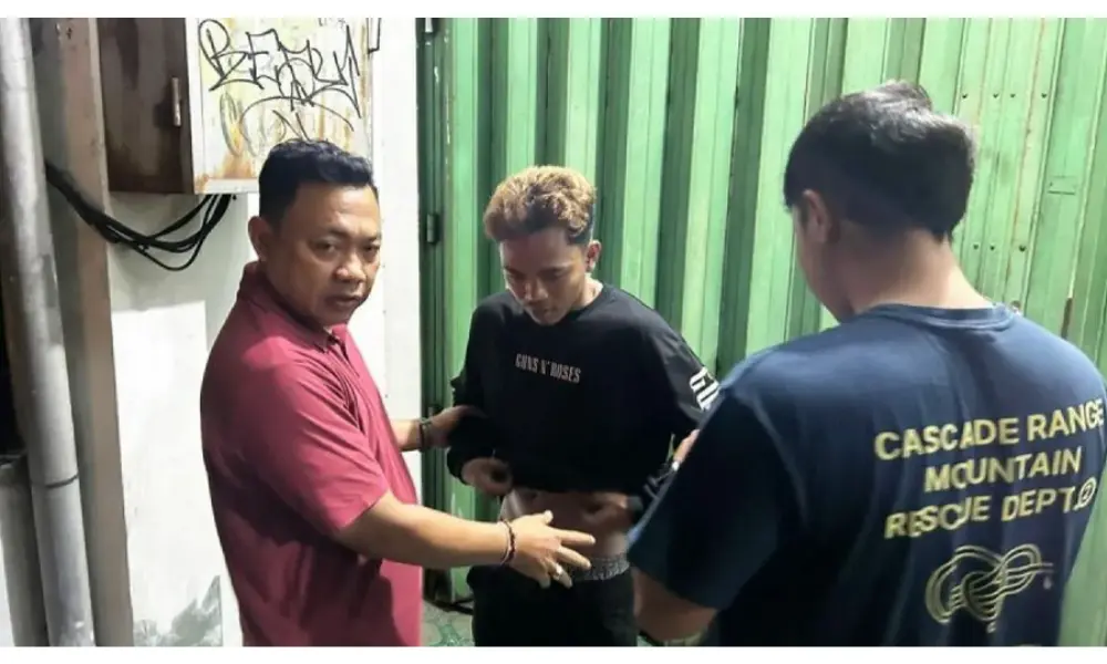 Polisi Amankan Manusia Silver yang Diduga Todong Pengendara di Kuta Bali