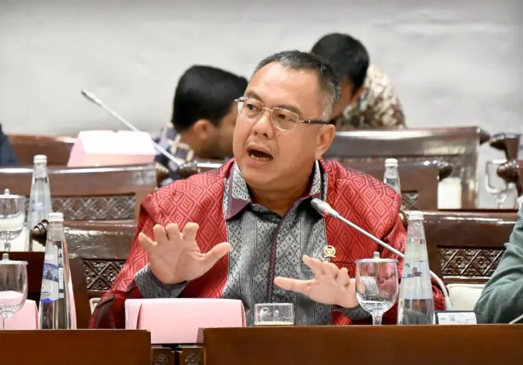 DPR Sebut Pelemahan Rupiah Cerminkan Tantangan Domestik dan Turunnya Kepercayaan Investor