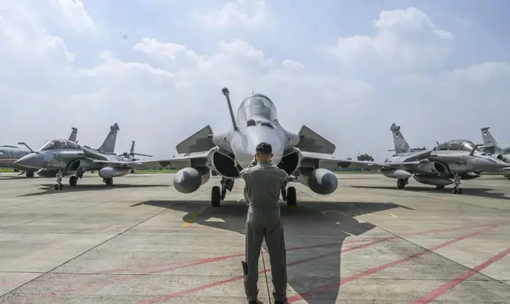 Prabowo Serahkan Deretan Alutsista Baru TNI, Dari Jet Rafale hingga Radar Canggih
