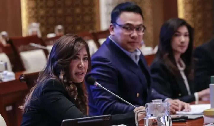 Kemkomdigi Kaji Registrasi Akun Medsos dengan Nomor Ponsel