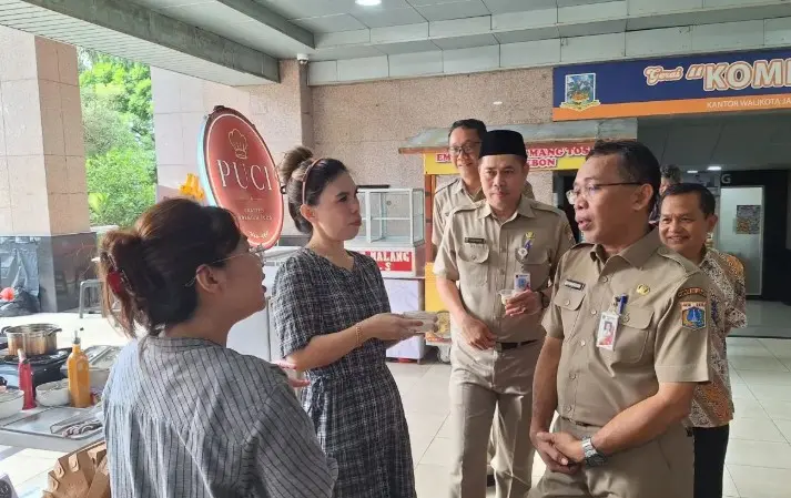 Dekranasda Gandeng 30 UMKM Binaan Ramaikan Bazar Produk Lokal di Kantor Wali Kota Jaksel