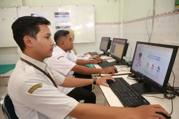 Peta Sekolah dan Keadilan Kota Jadi Sorotan dalam SPMB Surabaya 2026