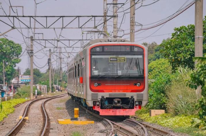 KAI Perkuat Elektrifikasi Kereta untuk Dukung Mobilitas Urban Modern